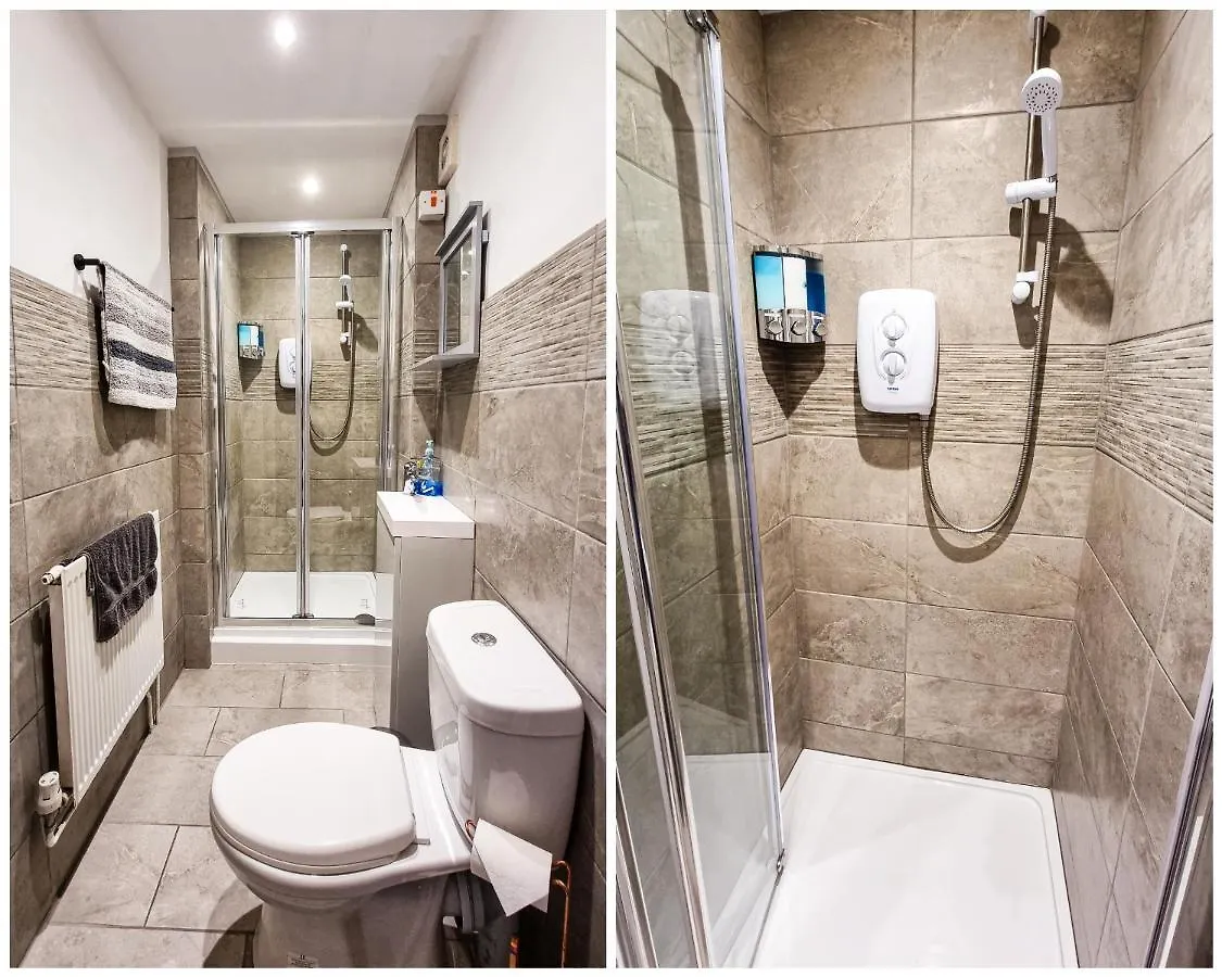 Newly Refurbished Flat In Central Cheltenham With Parking 0*,